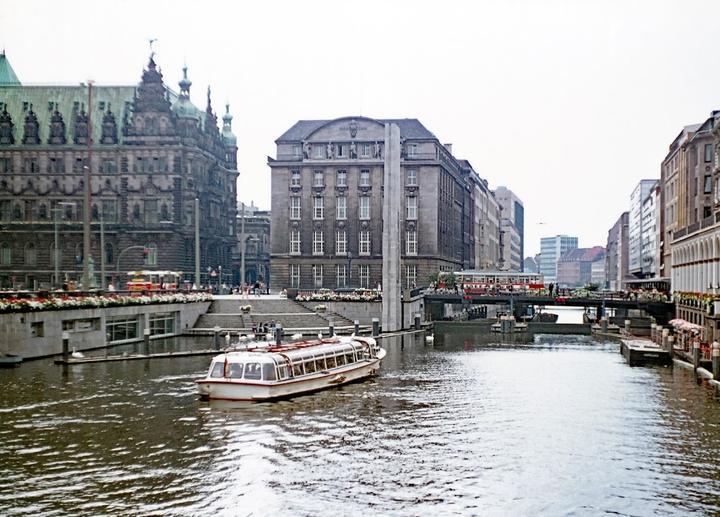 VLET am Jungfernstieg