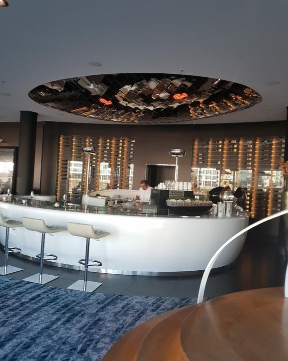 DOX Bar & Lounge