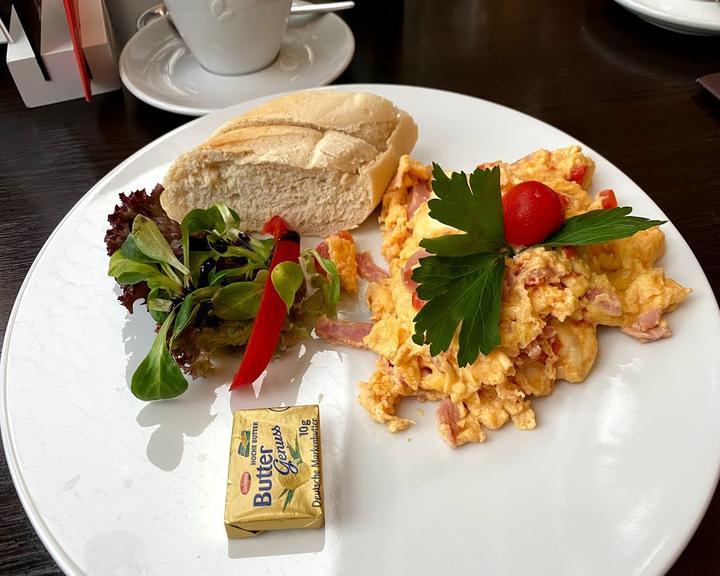 Brown's Coffee Lounge