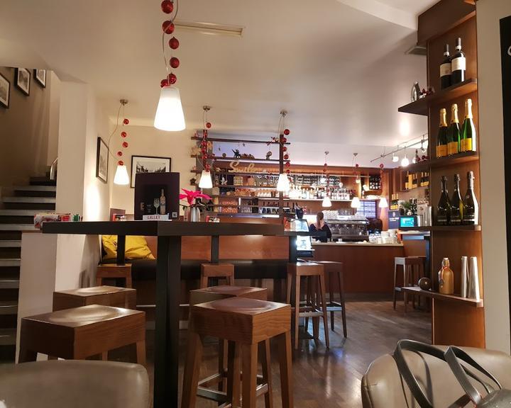 Brown's Coffee Lounge