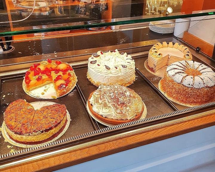 Cafe Hallmanns