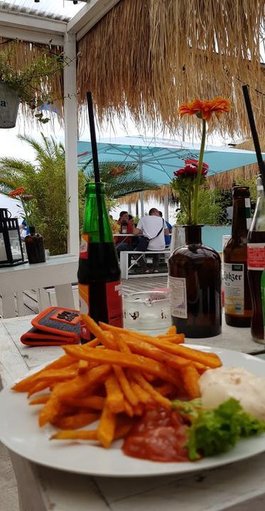 Dock 3 Beachclub