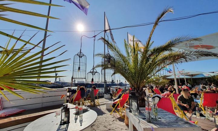 Dock 3 Beachclub