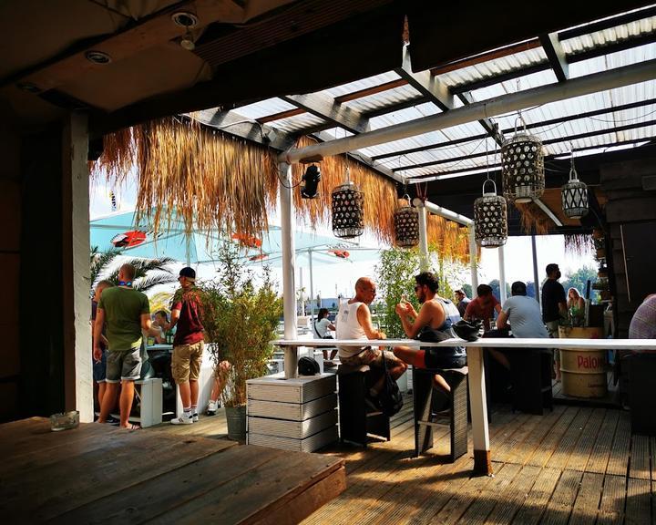 Dock 3 Beachclub