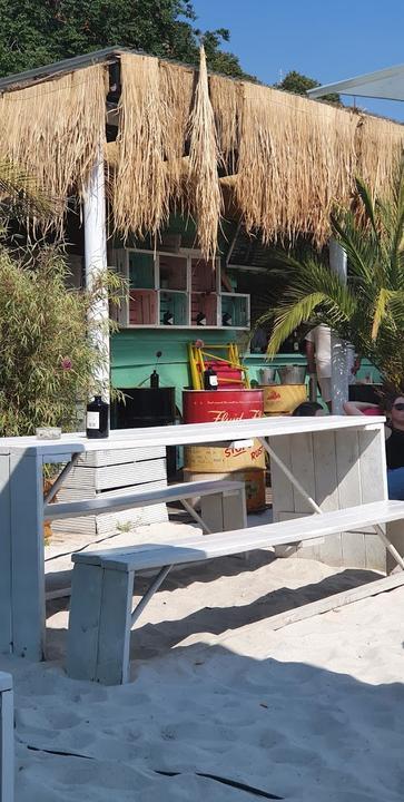 Dock 3 Beachclub