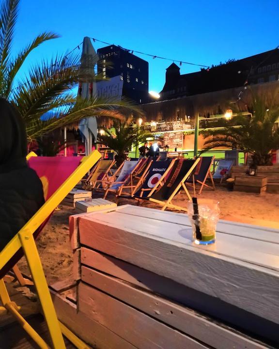 Dock 3 Beachclub