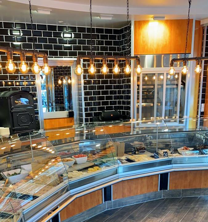 Raph's BBQ Family Diner