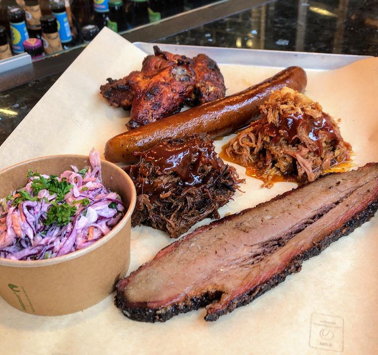 Raph's BBQ Family Diner