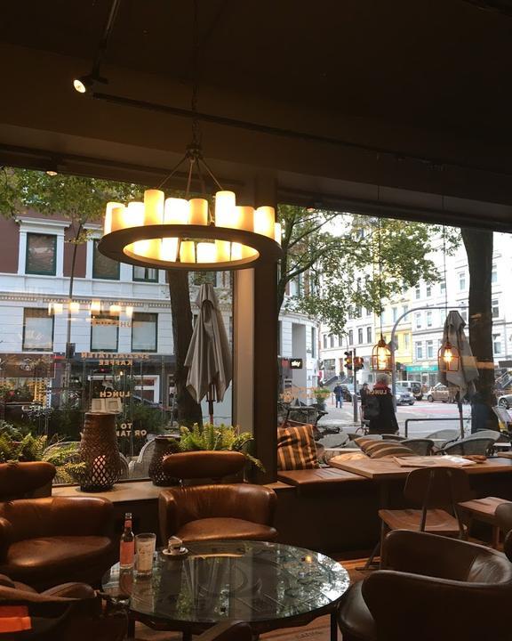 Espresso House - Balzac Coffee