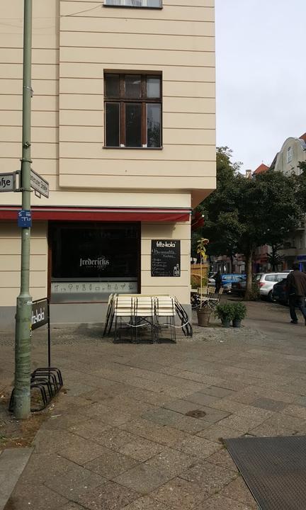 Fredericks Cafe & Bar