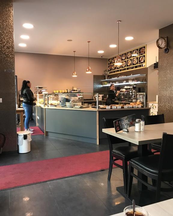 Café Divan Torten