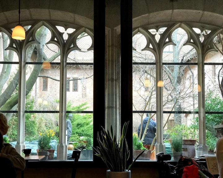 Zeitungs Cafe Hermann Kesten