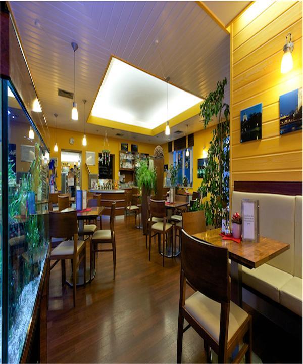 Reis Backerei Konditorei Cafe