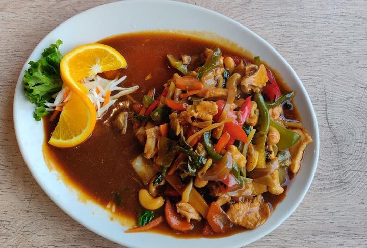 Makalu Kitchen