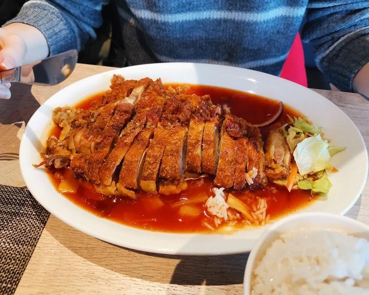 Makalu Kitchen