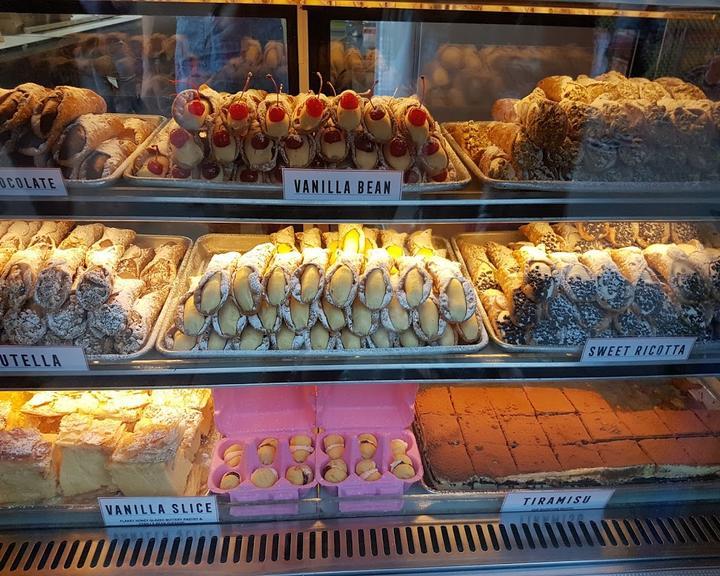 Eat & Sweet