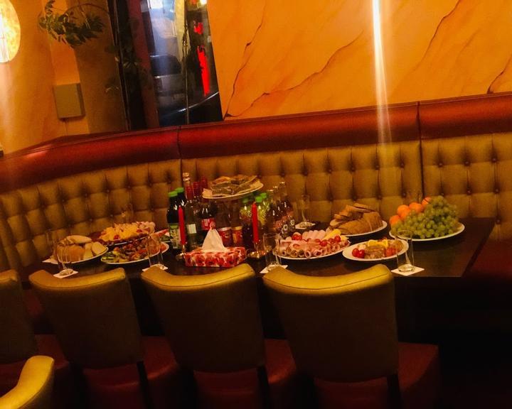 Tandoori Palace