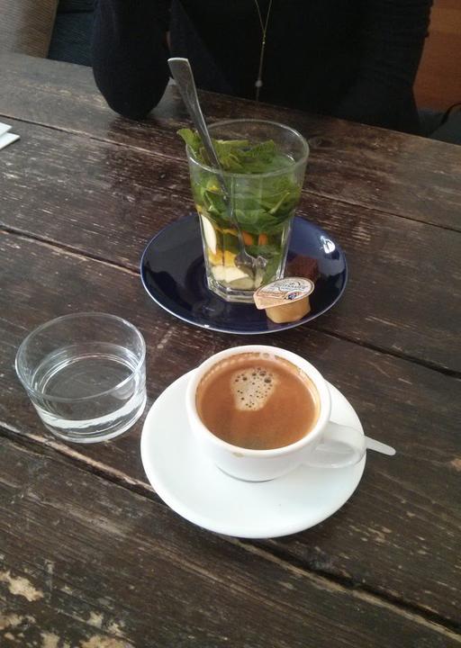 Suli's Café