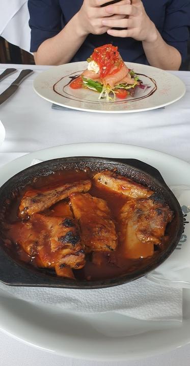 Tinos Restaurant & Bar