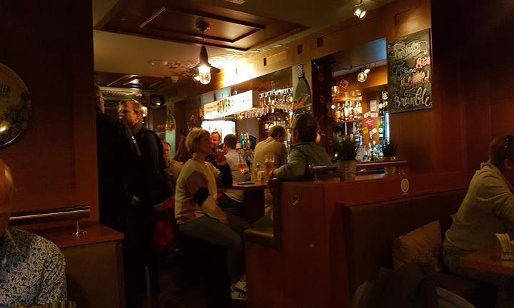 Bar Spelunke