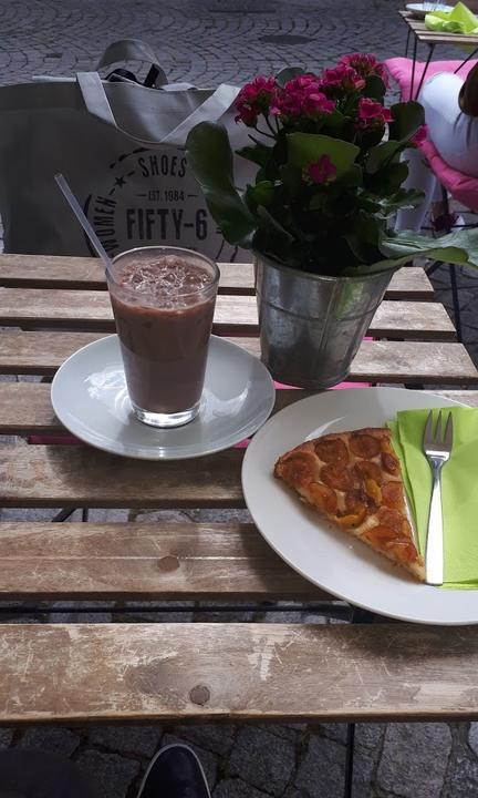 Cafe Monroe