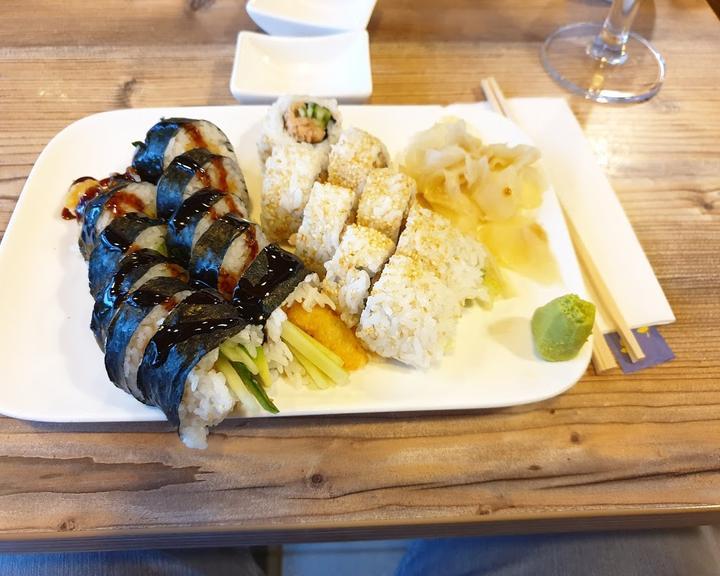 Sakura Sushi