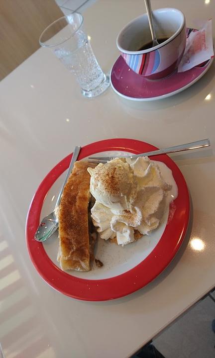 Eis Cafe Italia