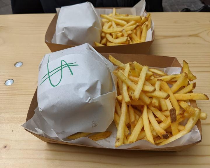 Tommi's Burger Joint, Kudamm
