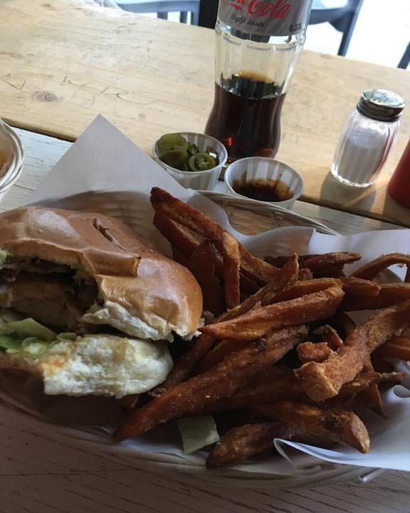 Tommi's Burger Joint, Kudamm