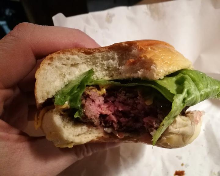 Tommi's Burger Joint, Kudamm