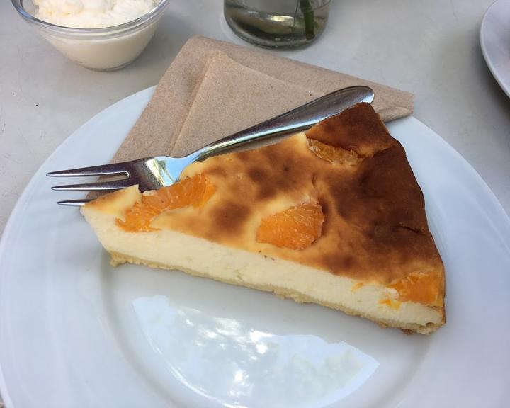 Café La Petite Rue
