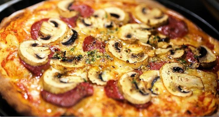 Charly Brown Pizzeria