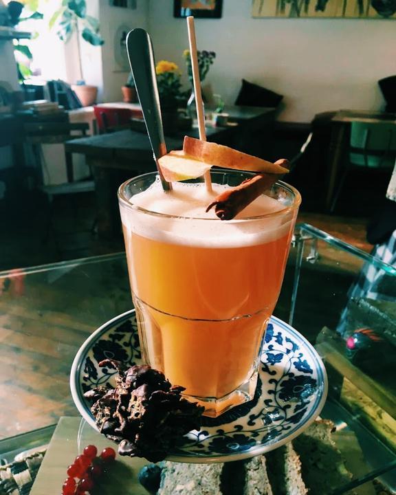 Woanders Café