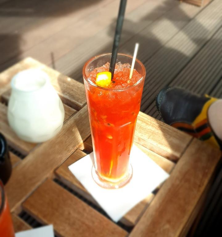 Cocktrail Bar