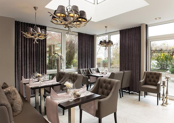 The RESTAURANT