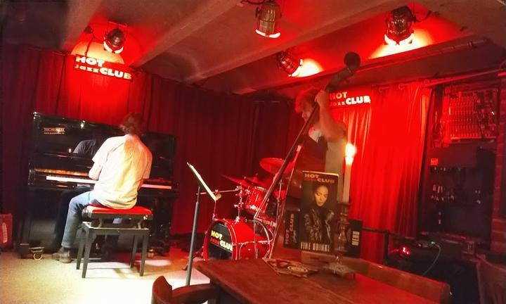 Hot Jazz Club