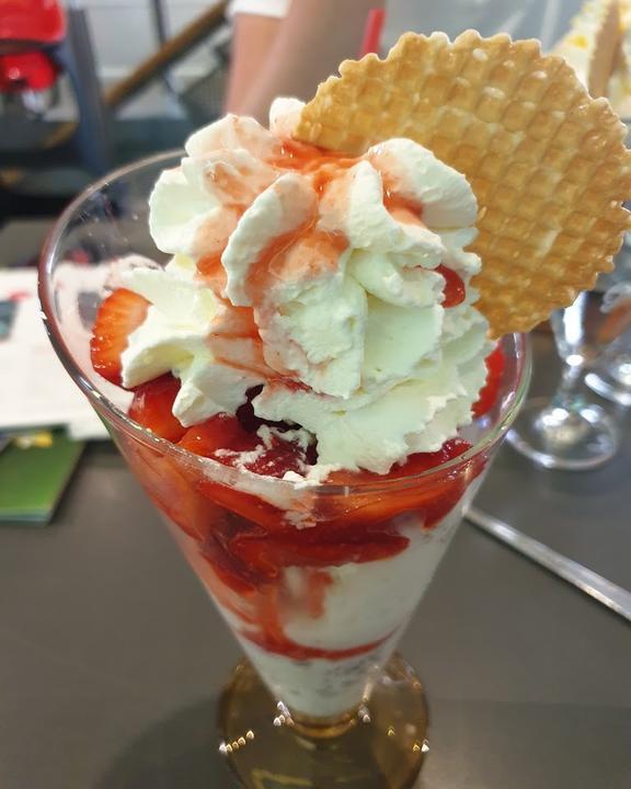 Manolis Eiscafe