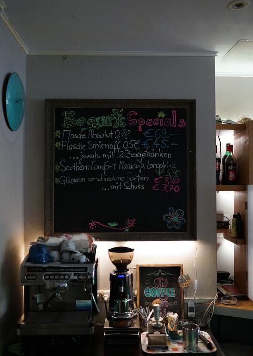 Bogarts Bistro Bar
