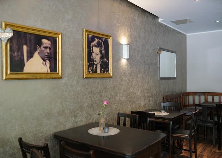 Bogarts Bistro Bar