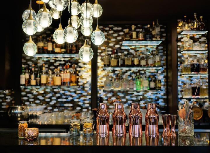Legends Bar
