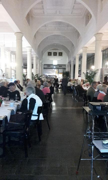 Roberts Cafe
