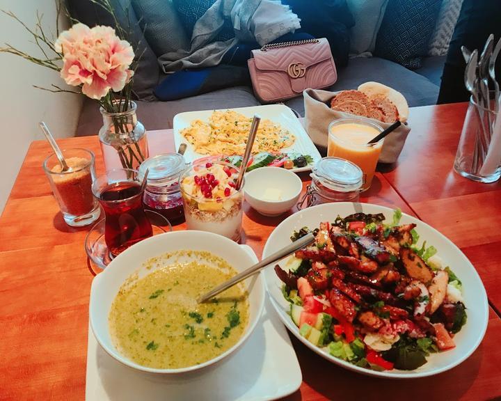 Lavin's Cafe