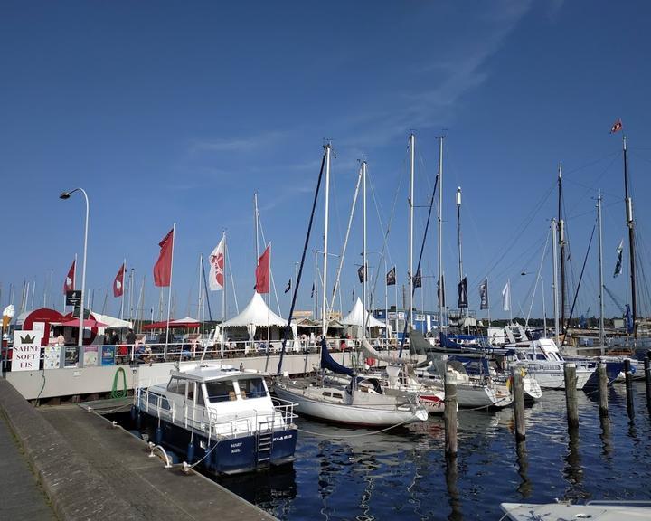 Gosch an der Kiellinie