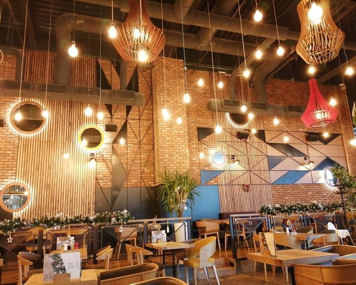 CARLSONS Coffee Food Bar