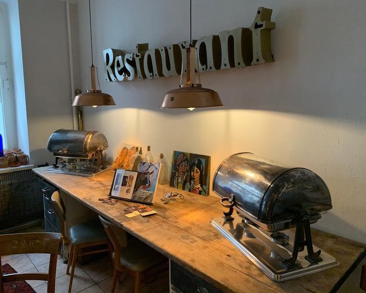 Pas Normal Café Bistrot