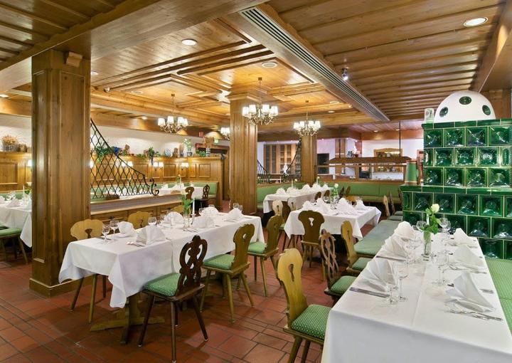 Lobby Bar - Holiday Inn Muenchen Sued