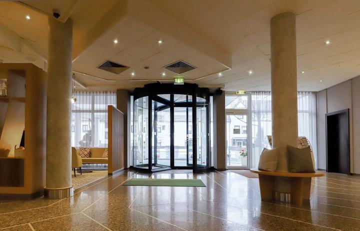 Lobby Bar - Holiday Inn Muenchen Sued