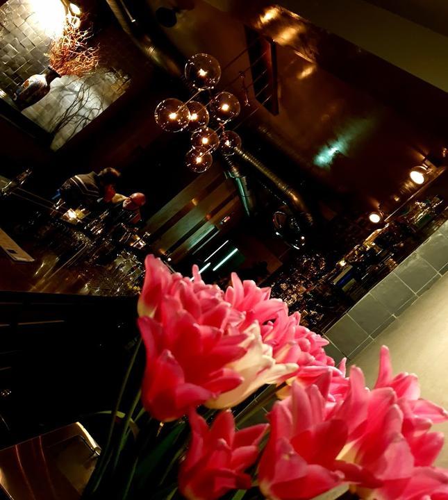 Bar Zwei