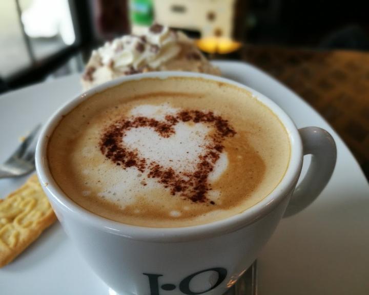 Tismes Baeckerei | Café