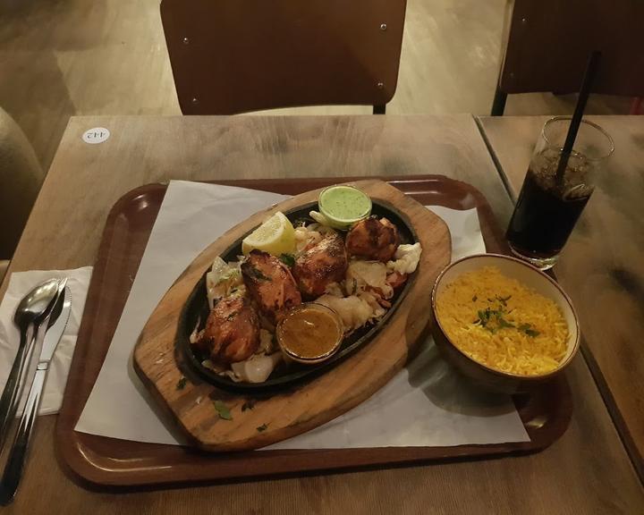 Konstifood Station